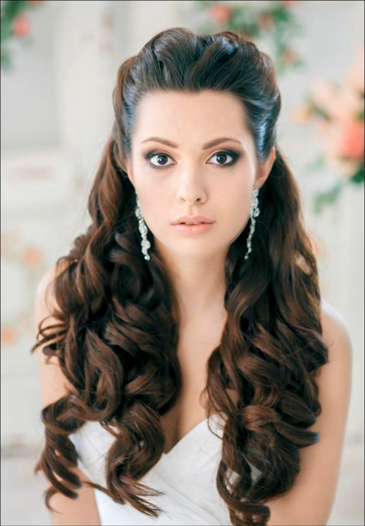 MIRONNA's Face CutOut Frames Beautiful long hair Mironna face Cut